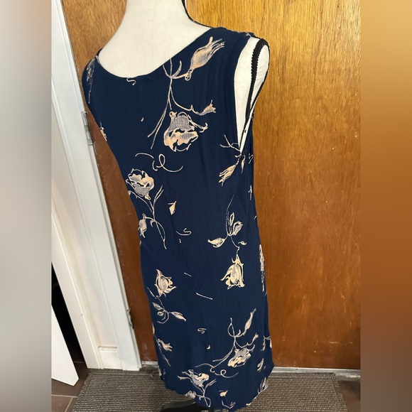 Navy Flowy Floral Mini Dress - Picture 3 of 8